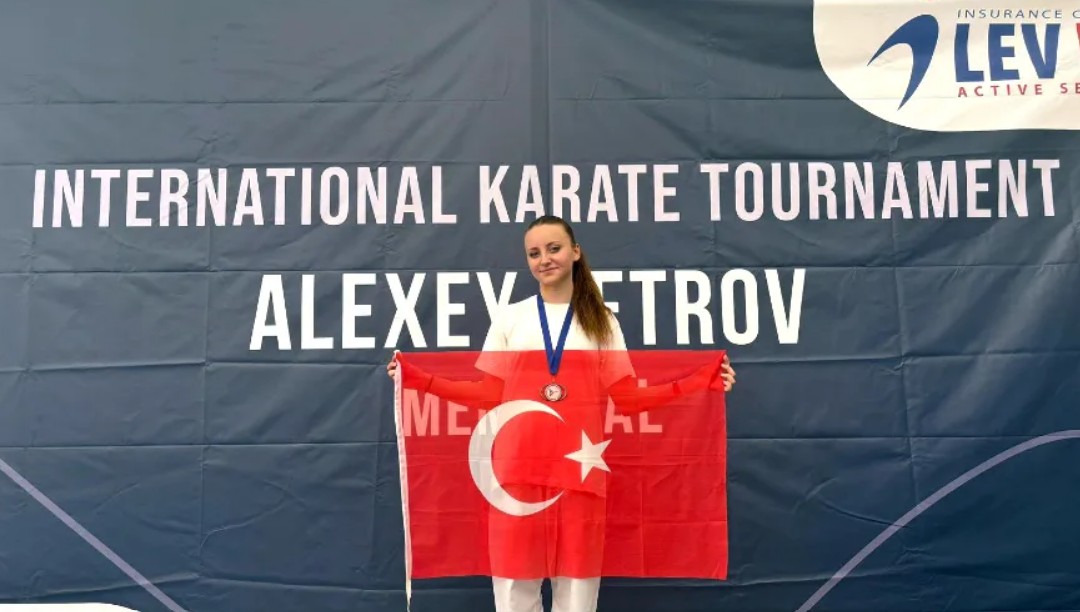 Milli karateci Buğlem Aladağ’dan bronz başarı